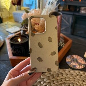 Brand New iPhone 16 Pro Pela Eco-Friendly Phone Case - Cream with Olive Design